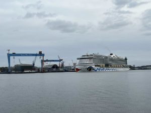 AIDA Kreuzfahrtschiff Kieler Förde German Naval Yards Werft