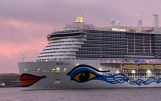 Kissing lips AIDAcosma cruise ship