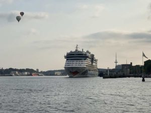 AIDAluna Ostseekai Kiel Kreuzfahrtschiff