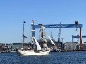 Artemis Segelschiff in der Kieler Förde