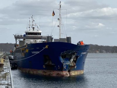 Bjoerkoe cargo ship damaged in Kiel