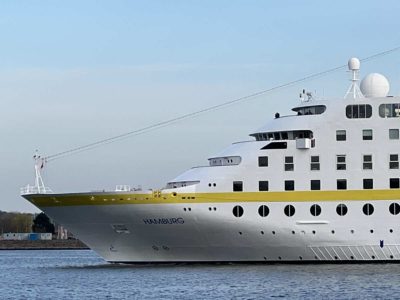 Ship's bow MS Hamburg