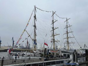 Dar Mlodziezy Open Ship Hamburger Hafengeburtstag 2023