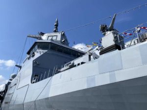F 223 Nordrhein-Westfalen Fregatte in Kiel