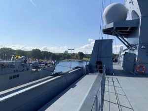 Fregatte F 220 und F 223 in Kiel