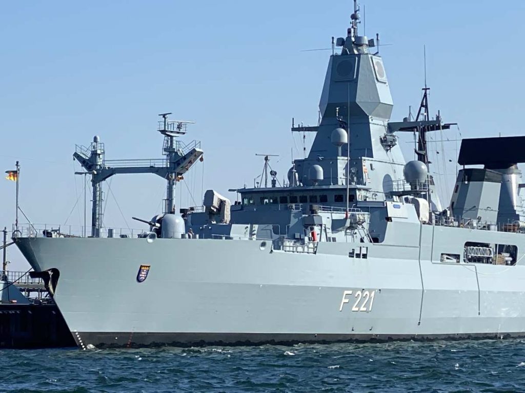 Frigate Hessen (F 221) at the naval base in Kiel | ShipspottingMag.com