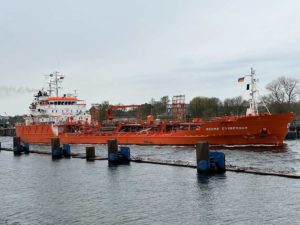 Georg Essberger Tanker verlässt Nord-Ostsee-Kanal