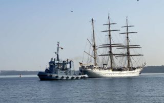 Gorch Fock sail training ship and tug Lütje Hörn (Y 812)