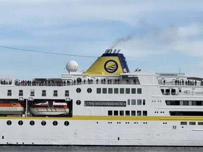 Hamburg cruise ship