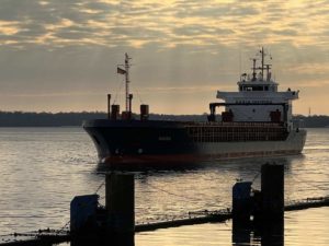 Kaisa Frachtschiff Kieler Förde Nord-Ostsee-Kanal