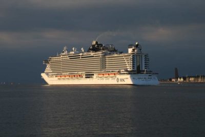 Kiel says goodbye to MSC Seaview cruise ship