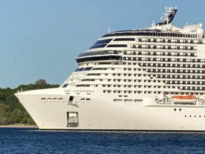 Kreuzfahrtschiff MSC Grandiosa verlässt Kiel 14.5.2022