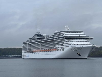 Kreuzfahrtschiff MSC Preziosa Kieler Förde 1.5.2022 Ankunft Kiel