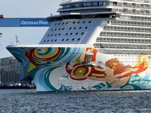 Kreuzfahrtschiff Norwegian Getaway Meerjungfrau Bemalung