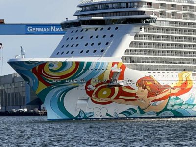 Cruise ship Norwegian Getaway mermaid livery