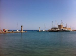 Rhodos Mandraki Hafen Hirsch & Hirschkuh - Elafos & Elafina an der Hafeneinfahrt