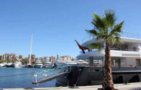 Marina Port Vell Barcelona Marina Port Vell Barcelona Motoryachten liegen im Yachthafen