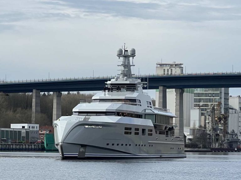 mega yacht kiel