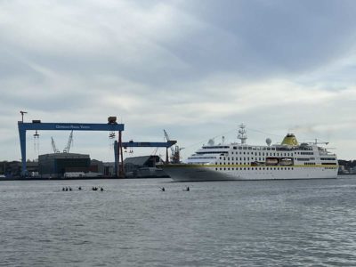 MS Hamburg leaves Kiel