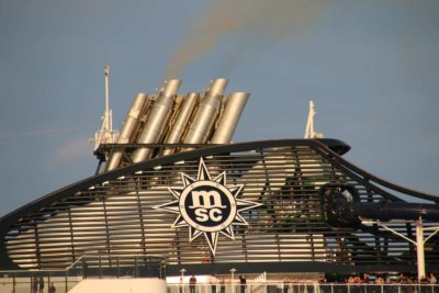 MSC Cruises Schornstein Kreuzfahrtschiff