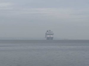 MSC Grandiosa Ankunft Kiel 7.5.2022 mit Nebel