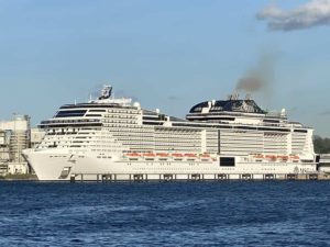 MSC Grandiosa verlässt Kiel 14.5.2022 Ostuferhafen