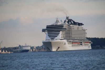 MSC Seaview Kreuzfahrtschiff Kieler Förde