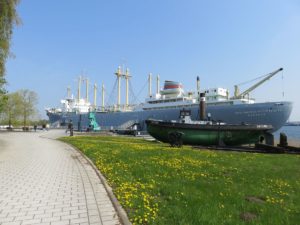 Traditionsschiff Typ Frieden im Rostocker IGA Park