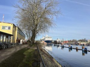 Nord-Ostsee-Kanal Schleuse Imbiss Kanalblick Kiel-Wik
