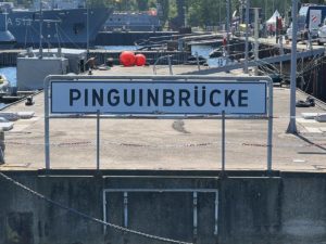 Pinguinbrücke Marinestützpunkt Kiel-Wik