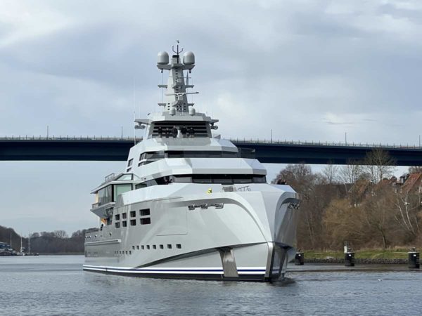 megayacht 1601