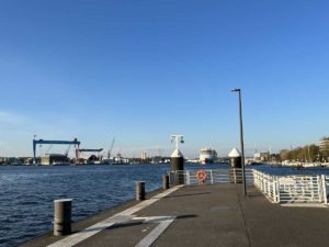 Reventloubrücke Kiel Kieler Förde AIDAluna am Ostseekai