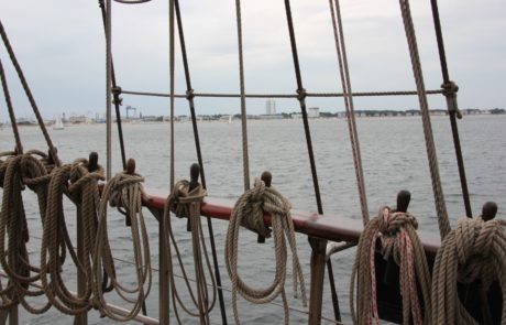 Segelschiff in der Ostsee vor Warnemünde Segelschiff in der Ostsee vor Warnemünde