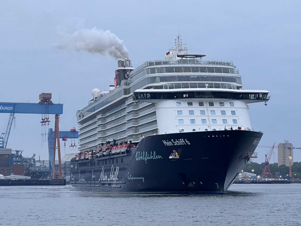 Tui Mein Schiff 6 is shooting in the Kiel Fjord on May 13, 2022