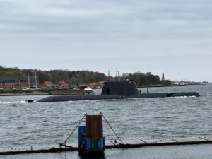 U-Boot RSS Impeccable verlässt Nord-Ostsee-Kanal Schleuse