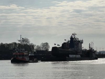 U-Boot U 17 verlässt Nord-Ostsee-Kanal Schleuse Holtenau