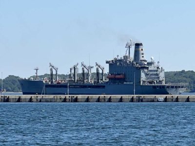 USNS Patuxent leaves Kiel